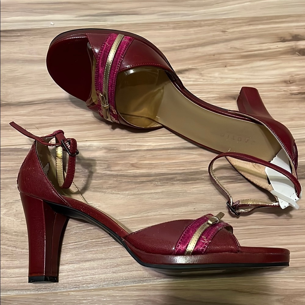 Kenneth Cole Reaction Gold and Red Heels with Peep-Toe Design